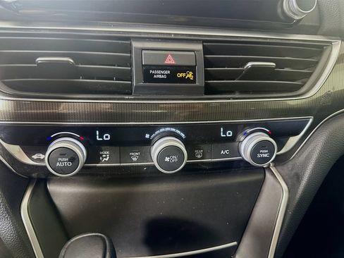 Used 2020 Honda Accord Sport image 12