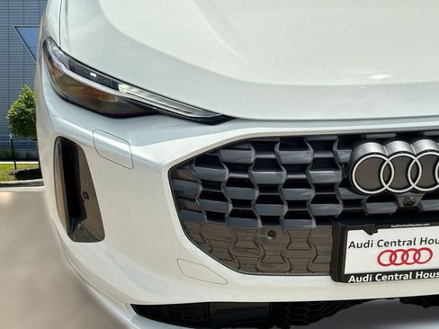 New 2025 Audi Q5 Premium Plus image 11