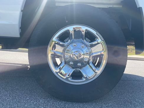 Used 2024 RAM 2500 Tradesman w/ Chrome Appearance Group image 9