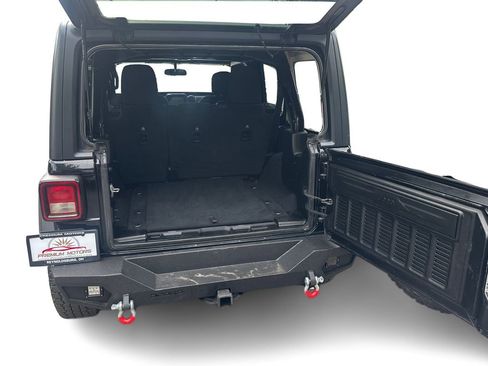 Used 2020 Jeep Wrangler Willys image 11