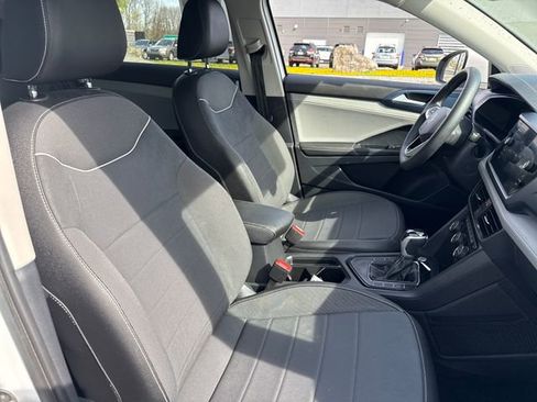 Used 2024 Volkswagen Taos SE image 13