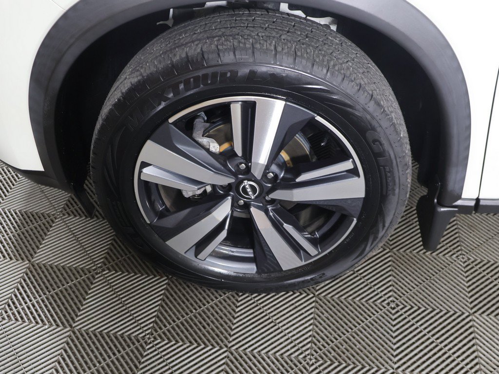 Used 2023 Nissan Rogue SL FWD image 18
