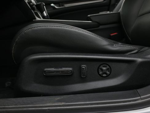 Used 2021 Honda Accord Sport image 12