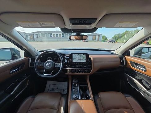 Used 2023 Nissan Pathfinder Platinum AWD/4WD image 28