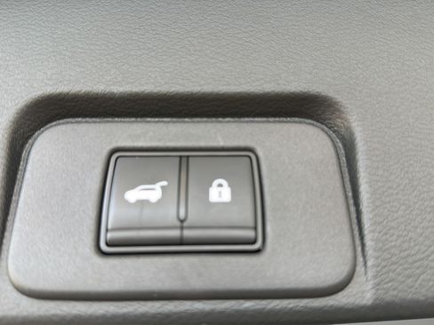 Certified 2023 Nissan Rogue Platinum AWD/4WD image 14
