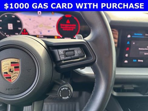 Used 2024 Porsche Cayenne w/ Premium Package image 23