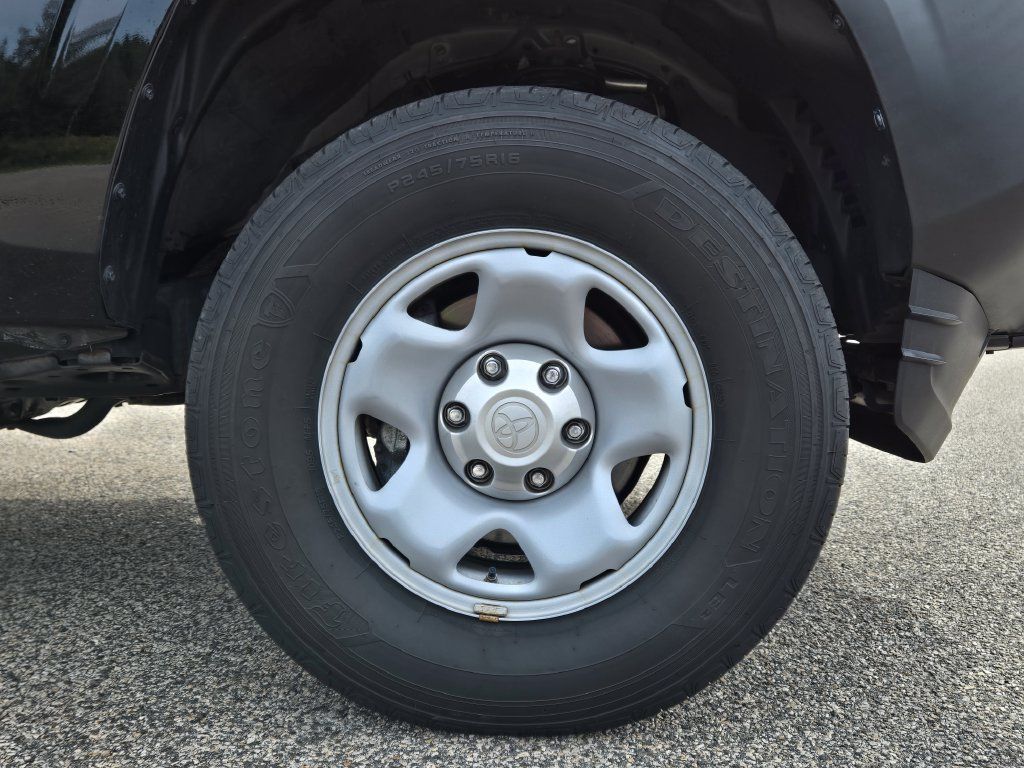 Used 2023 Toyota Tacoma SR AWD/4WD image 10