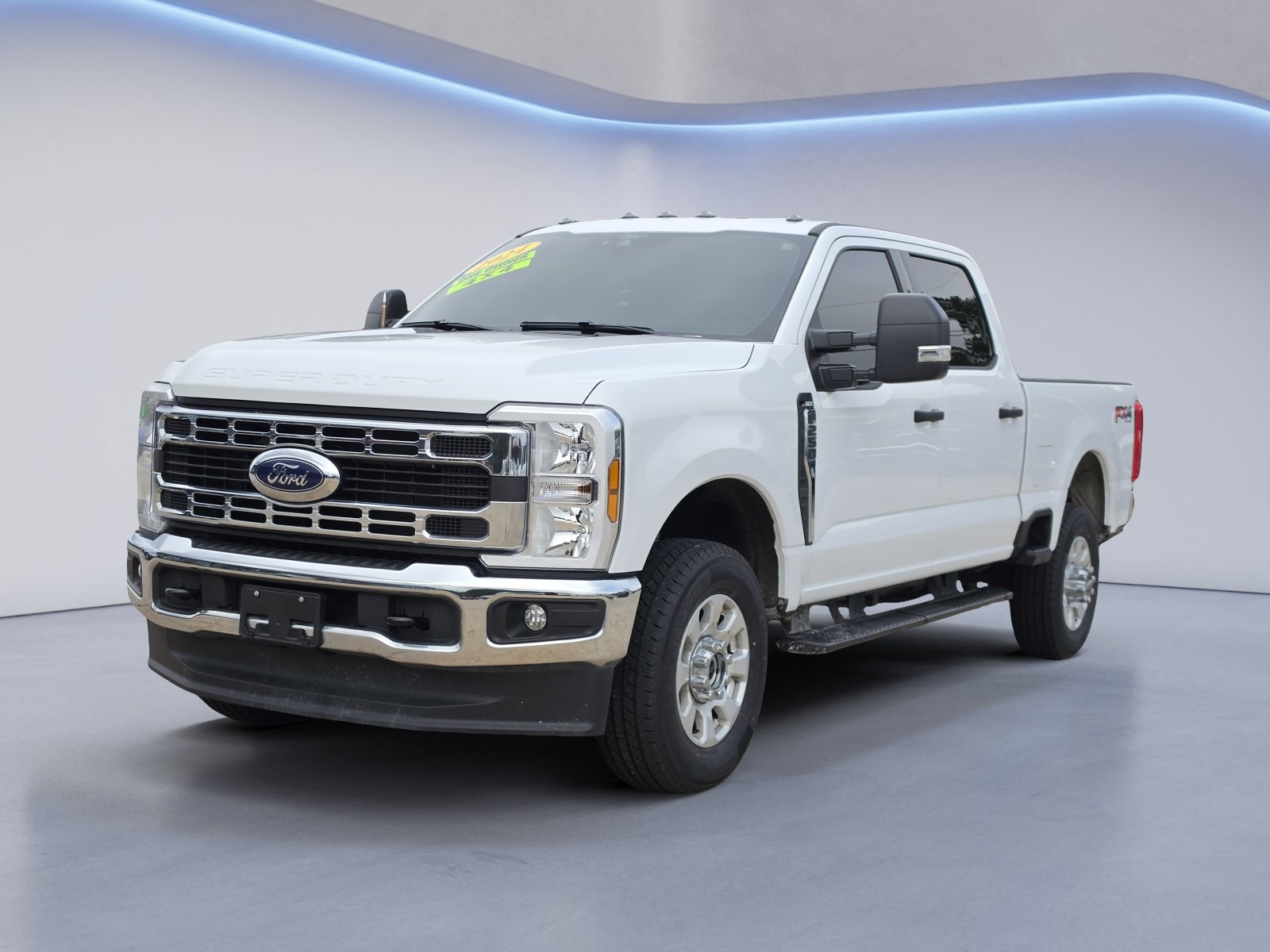 Used 2024 Ford F250 XLT w/ FX4 Off-Road Package AWD/4WD image 6