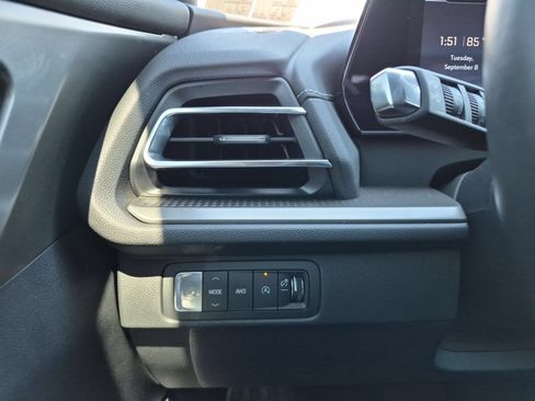 Certified 2024 Chevrolet Traverse LS AWD/4WD image 18