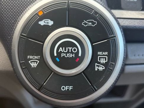 Used 2010 Honda Insight EX image 24