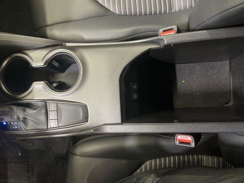 Used 2022 Toyota Camry SE image 20