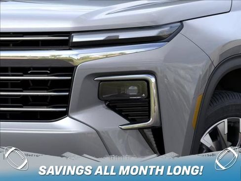 New 2026 Chevrolet Traverse LT w/ Sun and Wheel Package AWD/4WD image 10