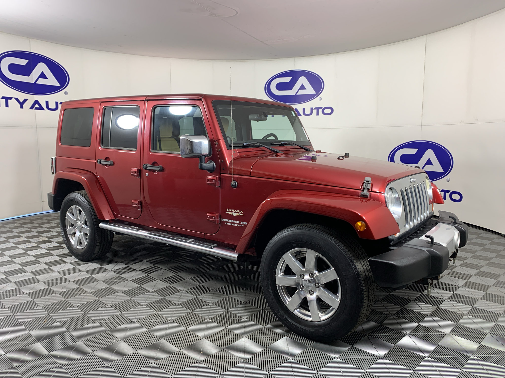 Used 2012 Jeep Wrangler Unlimited Sahara w/ Mopar Chrome Edition Group AWD/4WD image 1