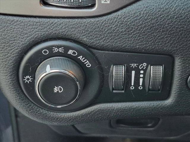 Used 2020 Jeep Cherokee Limited FWD image 13
