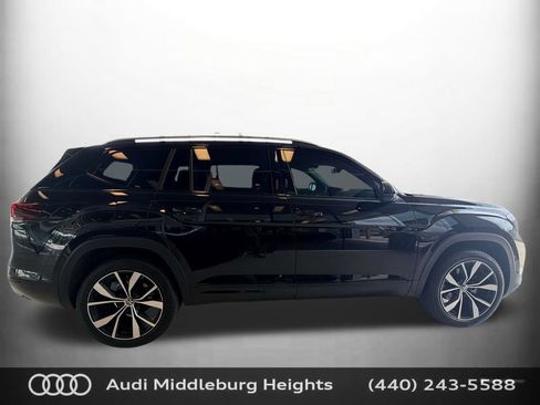 Used 2024 Volkswagen Atlas SEL Premium R-Line AWD/4WD image 10
