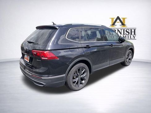 Used 2023 Volkswagen Tiguan SE w/ Panoramic Sunroof Package AWD/4WD image 7