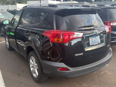 Used 2013 Toyota RAV4 XLE image 22