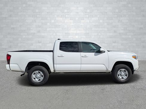 Used 2022 Toyota Tacoma SR image 4