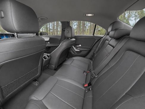 Used 2021 Mercedes-Benz A 220 image 14