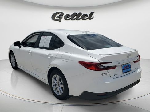 Used 2026 Toyota Camry LE w/ Convenience Package FWD image 7