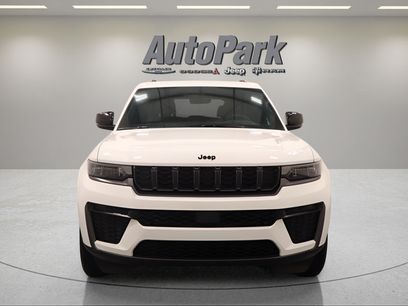 New 2026 Jeep Grand Cherokee Altitude