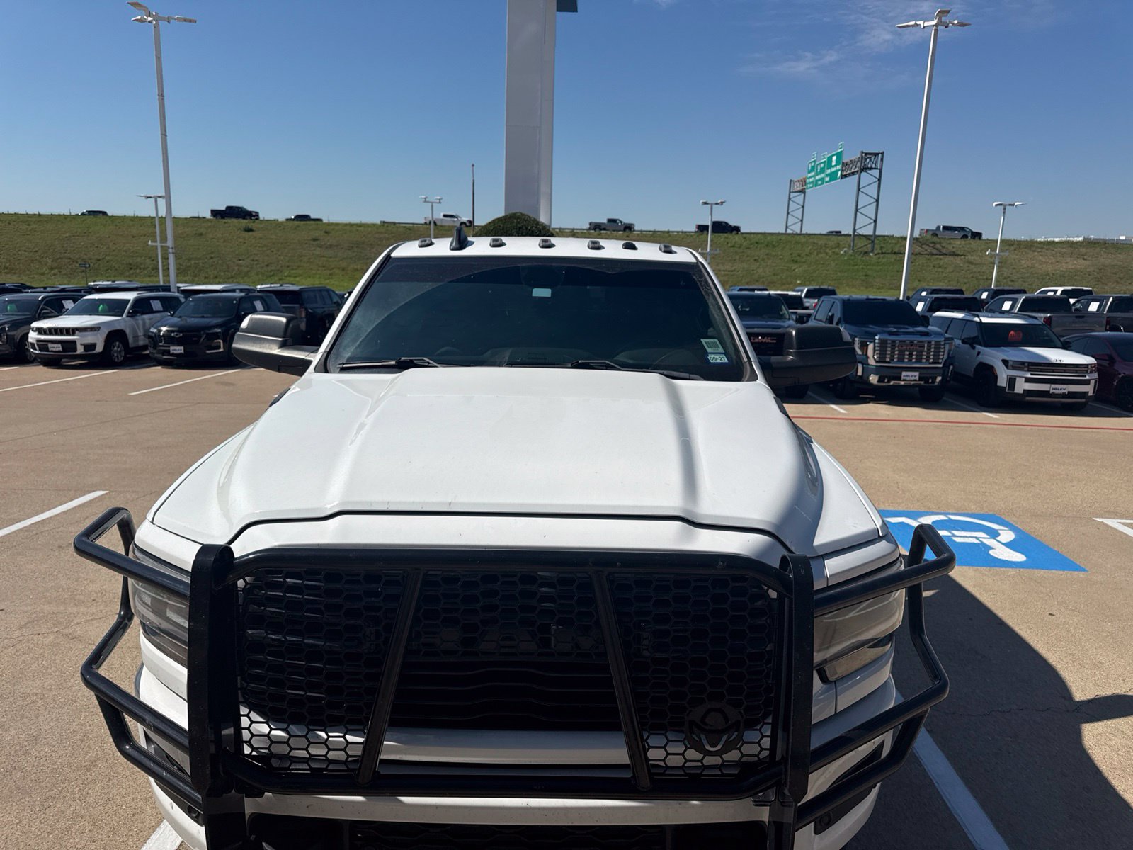 Used 2022 RAM 2500 Laramie w/ Night Edition AWD/4WD image 3