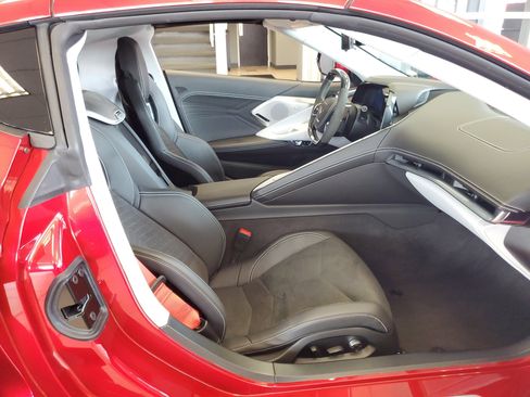 Used 2023 Chevrolet Corvette Z06 image 9