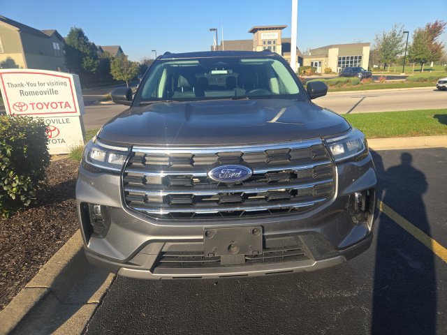 Used 2026 Ford Explorer Active w/ Active Comfort Package AWD/4WD image 2