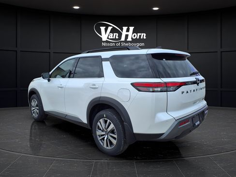 New 2026 Nissan Pathfinder SL AWD/4WD image 4