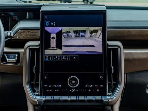 Used 2025 GMC Yukon Denali Ultimate image 26