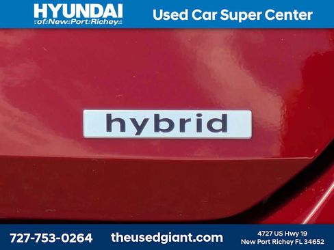 Used 2024 Hyundai Elantra Limited image 12