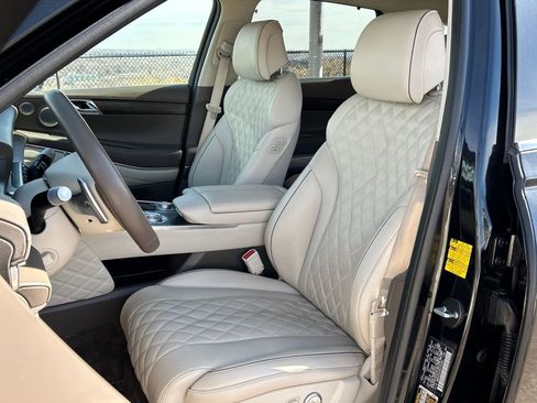 Used 2024 Genesis GV80 3.5T w/ Prestige Package image 17