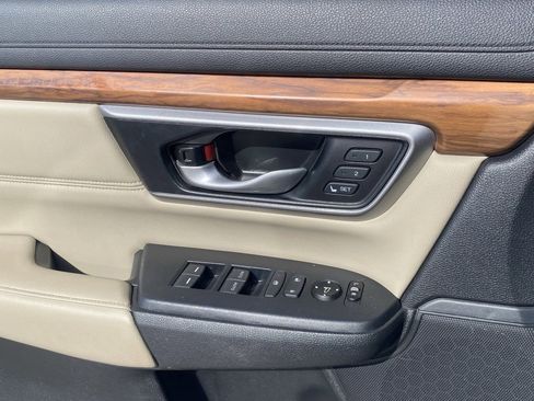 Used 2020 Honda CR-V Touring image 23
