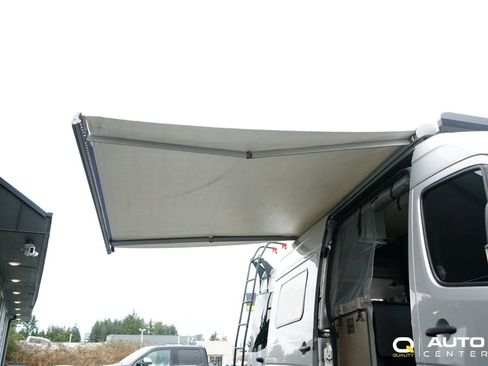 Used 2018 Mercedes-Benz Sprinter 2500 image 21