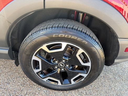 Used 2021 Ford Bronco Sport Outer Banks w/ Outer Banks Package image 14