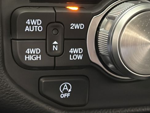 Used 2025 RAM 1500 Laramie w/ Sport Appearance Package AWD/4WD image 35