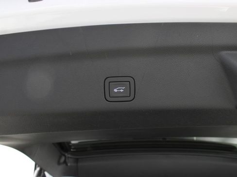 New 2026 GMC Yukon XL AT4 w/ AT4 Premium Plus Package AWD/4WD image 27