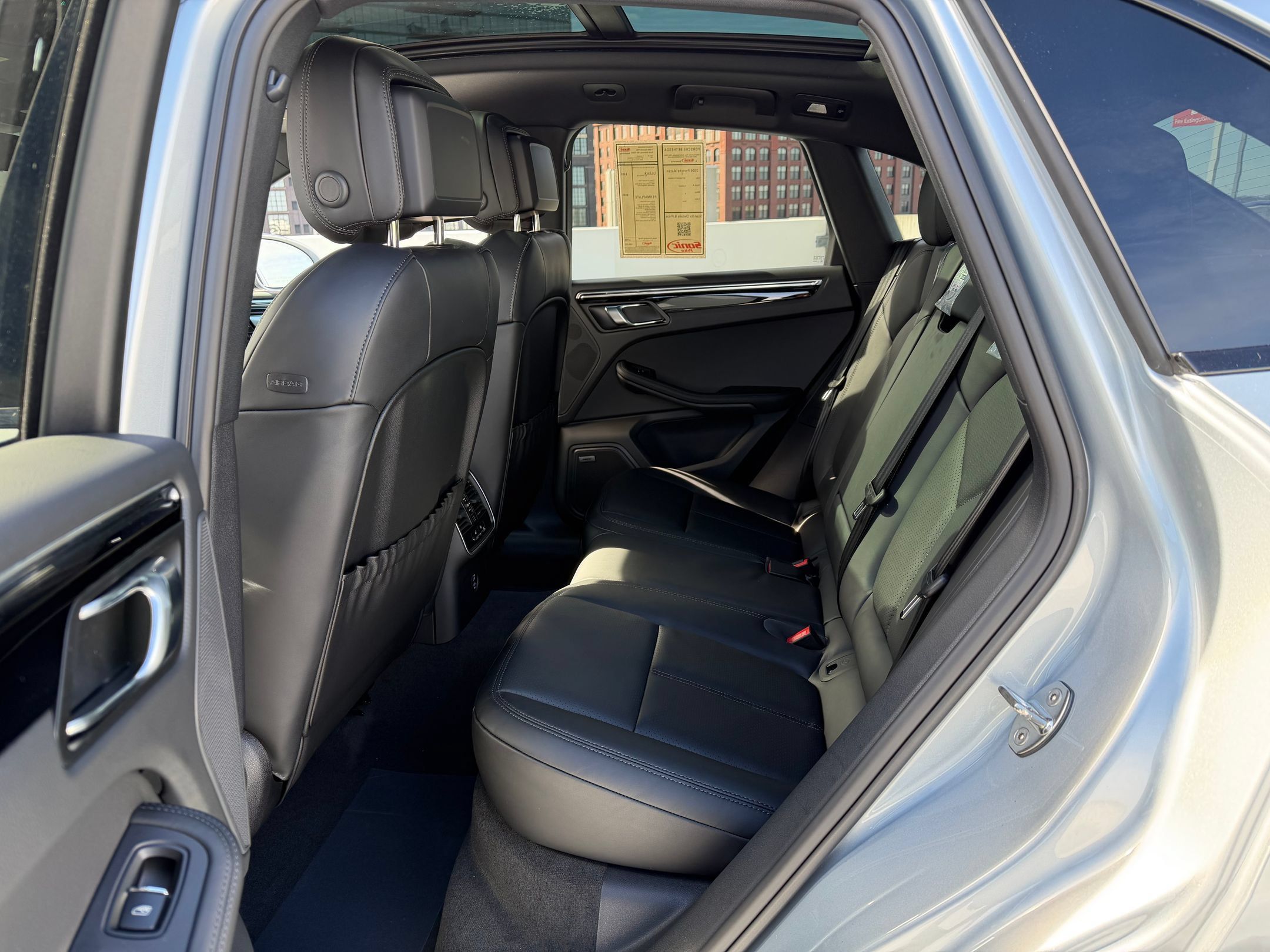 Used 2026 Porsche Macan Turbo AWD/4WD image 21