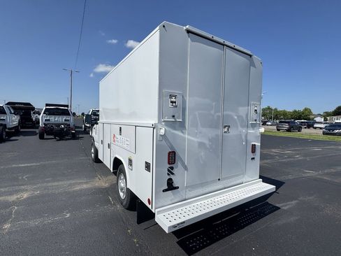 New 2025 Ford E-350 and Econoline 350 Super Duty w/ Power Equipment Group image 27