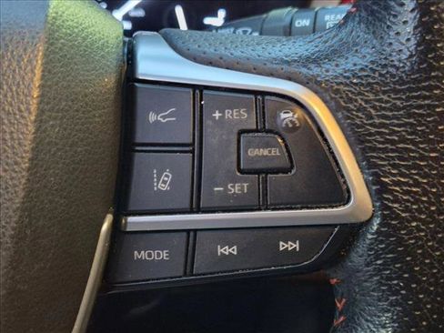 Used 2021 Toyota Sienna XSE w/ XSE Plus Package FWD image 9