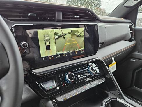 New 2026 GMC Sierra 1500 AT4 w/ Technology Package AWD/4WD image 25