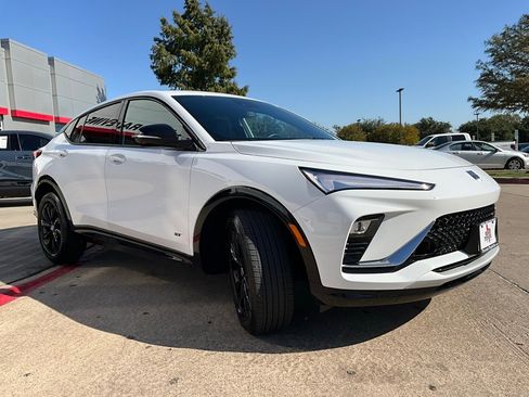 Used 2025 Buick Envista Sport Touring image 5