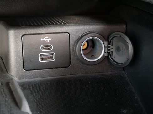 Certified 2024 Ford Escape Platinum AWD/4WD image 32