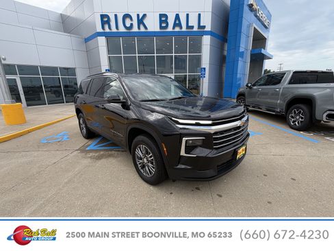 Certified 2026 Chevrolet Traverse LT AWD/4WD image 1