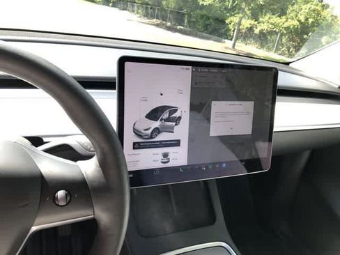 Used 2021 Tesla Model Y Long Range AWD/4WD image 15