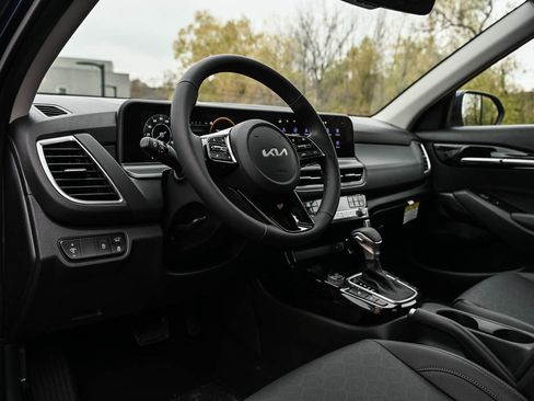 New 2026 Kia Seltos EX image 19