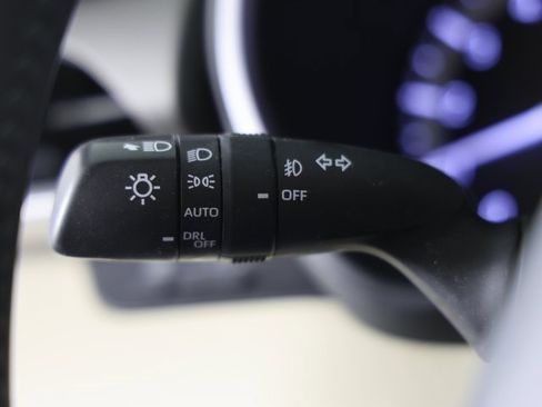 Used 2022 Toyota Highlander XLE image 23