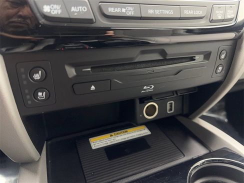 Used 2019 Honda Pilot Elite image 70