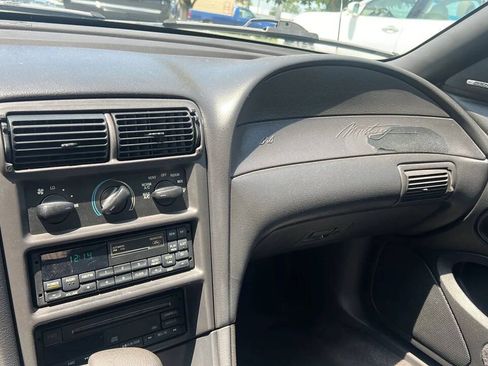 Used 1999 Ford Mustang Convertible RWD image 12