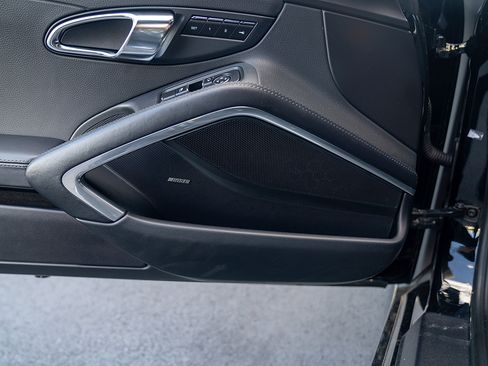 Certified 2016 Porsche 911 Carrera RWD image 19